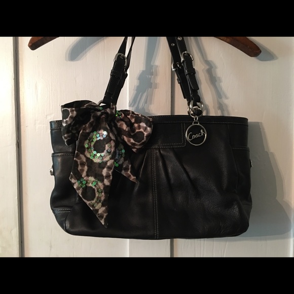 Coach Handbags - Coach Black Leather Purse